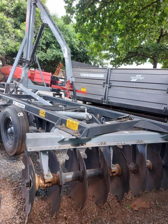 Grade aradora intermediário