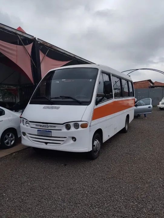 Micro Ônibus Iveco - Foto 4