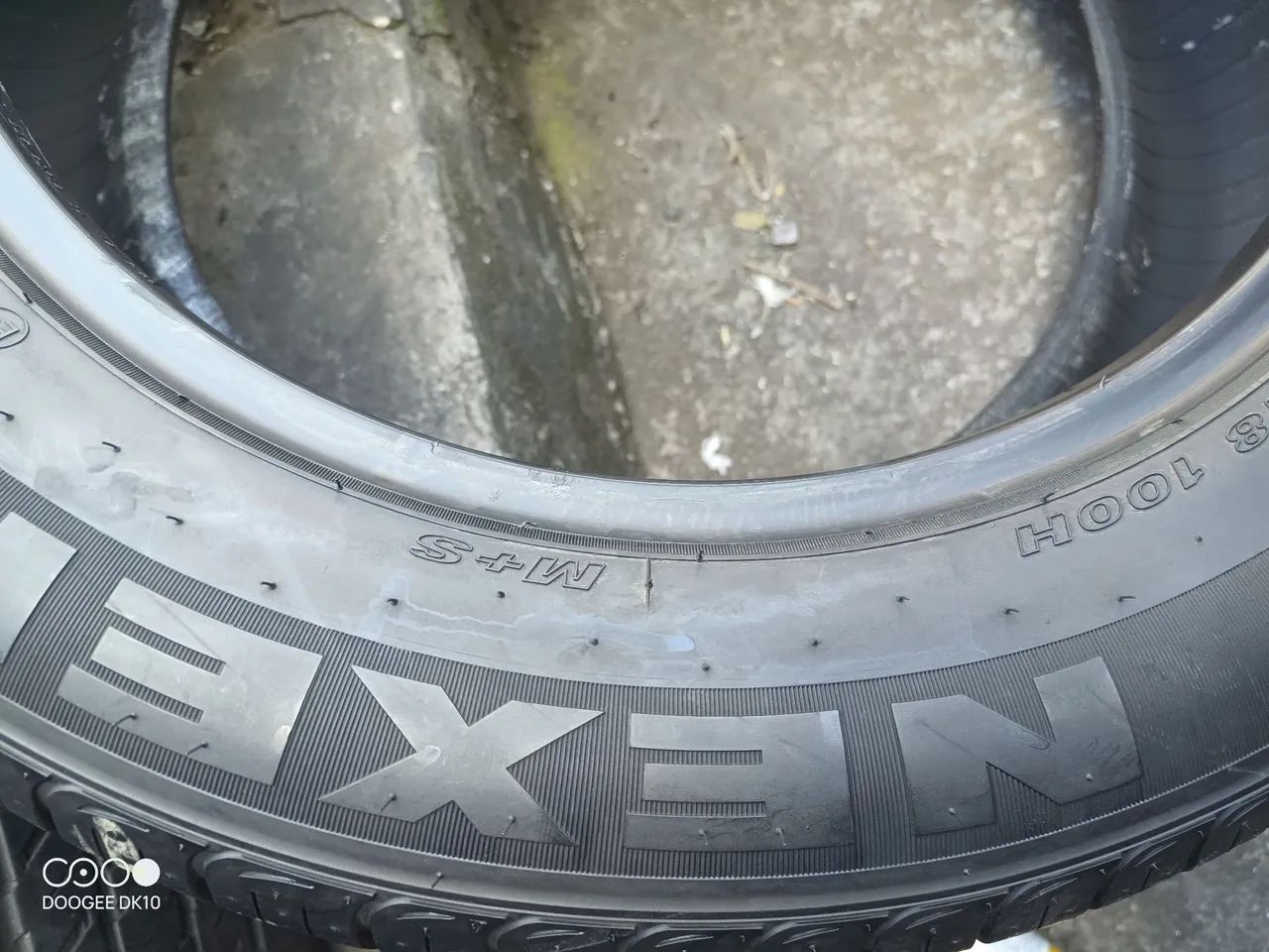 04 pneus aro 18 nexen 225/60/18 zerados quase novos para oultland Compass Toro asx  - Foto 4