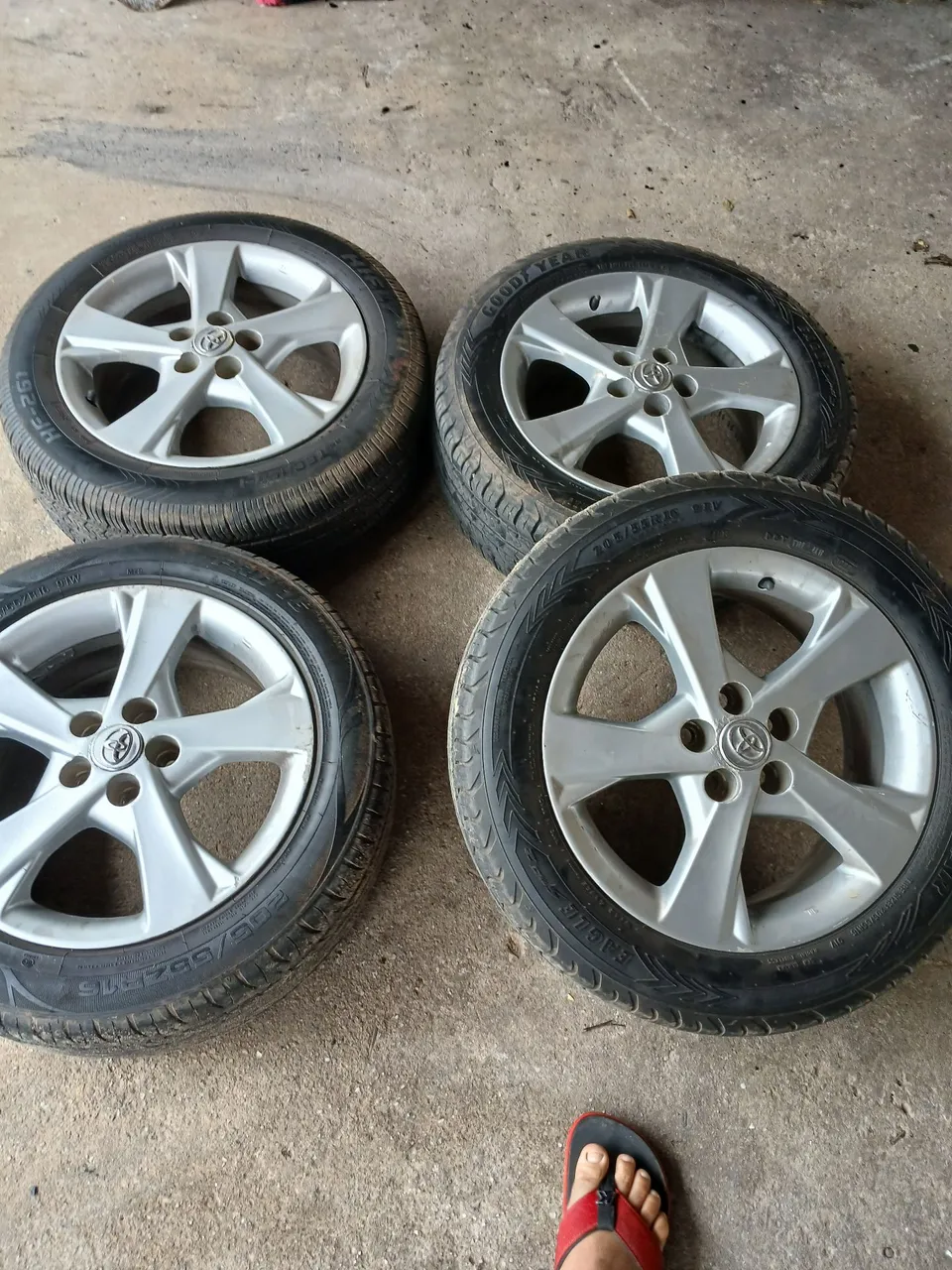 Jogo de Rodas Aro 16 para Toyota Corolla