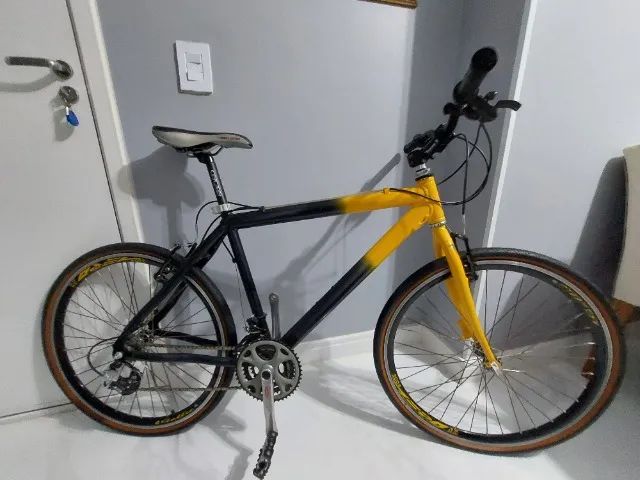 BICICLETA MONTANBIKE, ARO 26.