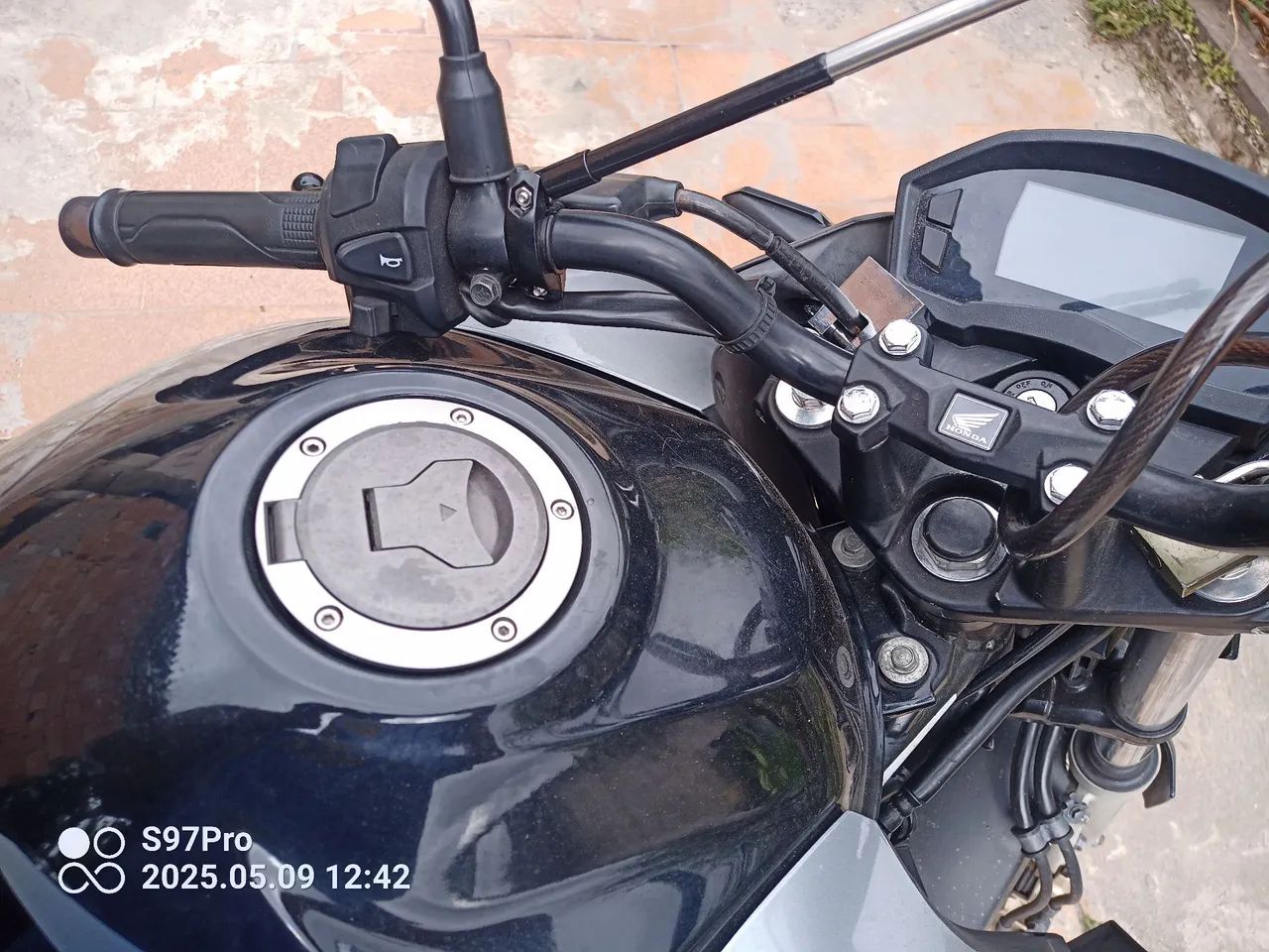 Vendo moto cb Twister 250cc2019