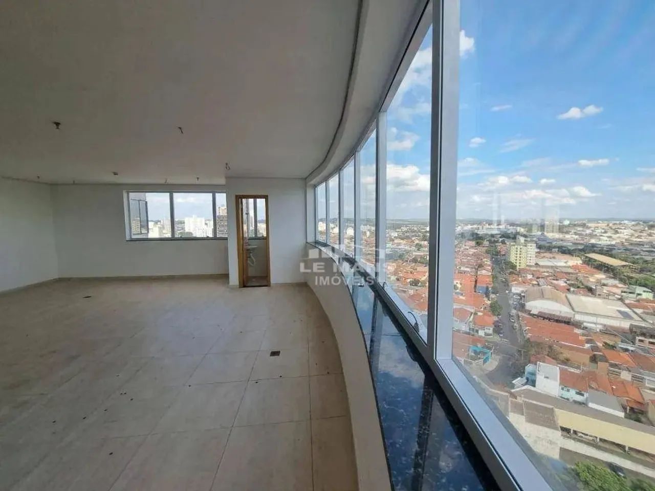Sala comercial para alugar no Edifício Mario José Ronsini, no bairro Alto em Piracicaba -  - Foto 5