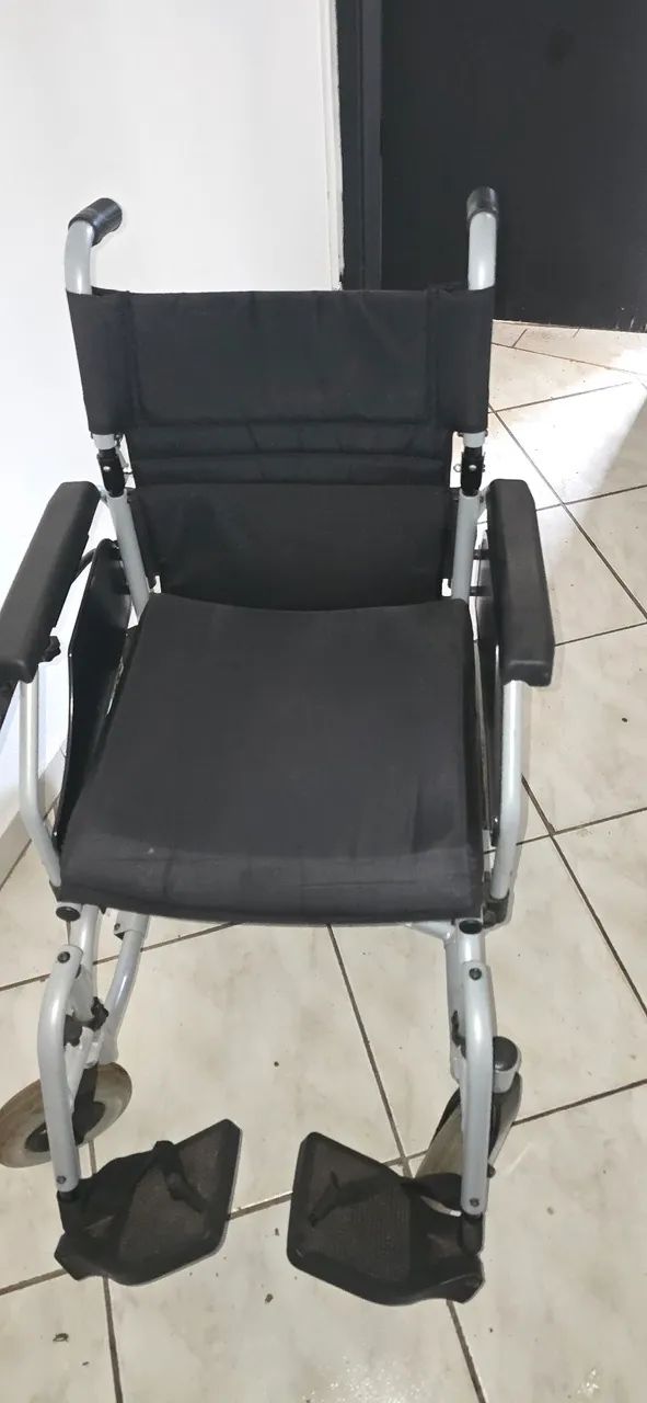 Cadeira de Rodas Elétrica Vende - Foto 2