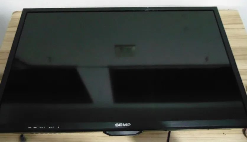 Tv Semp Toshiba 32" com defeito  - Foto 3