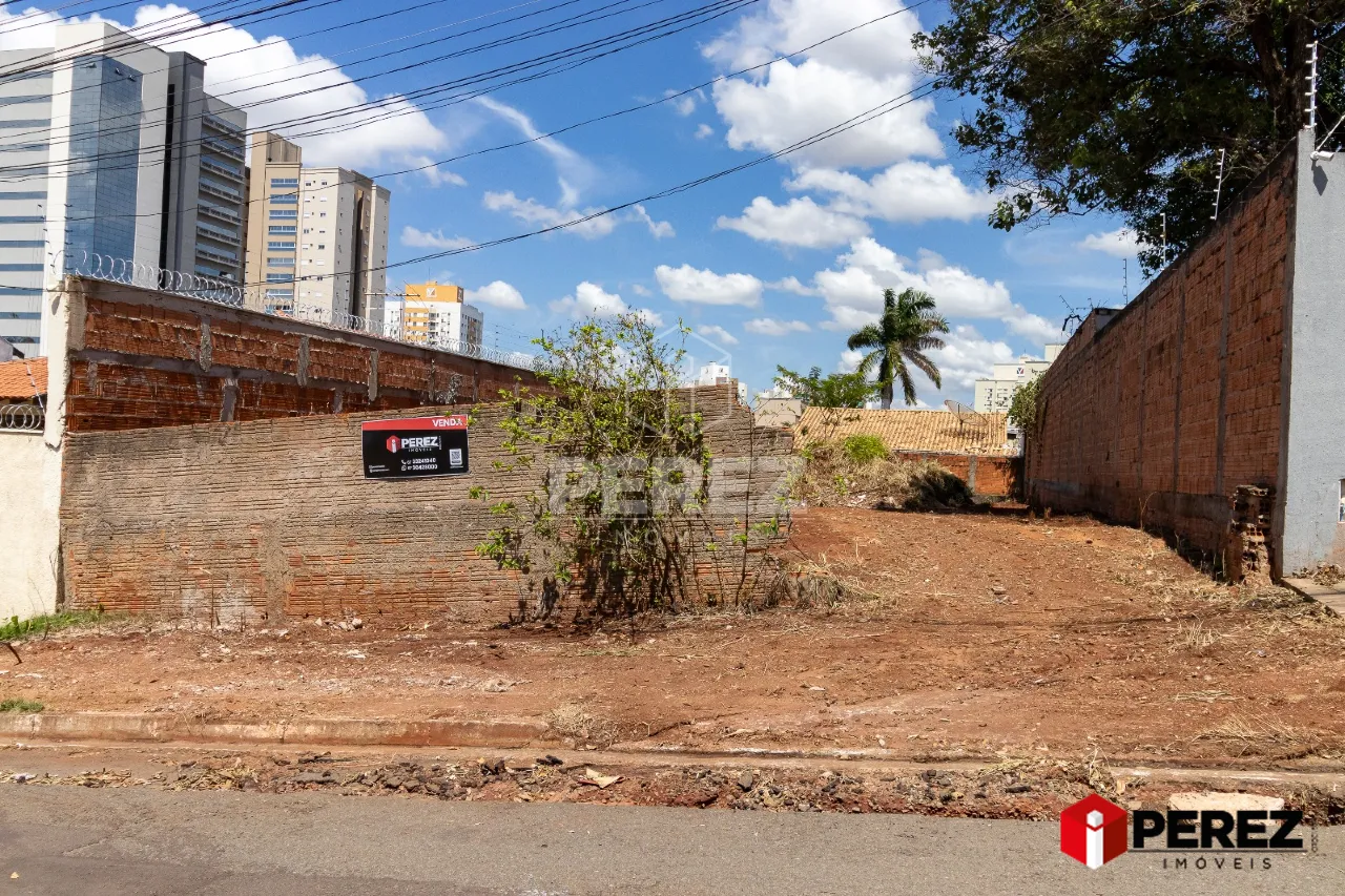 Terreno no Bairro Monte Castelo