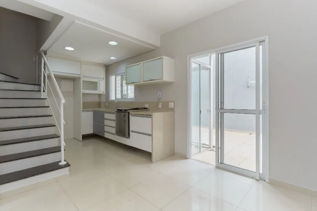 Casa com 3 quartos para alugar no Ecoville
