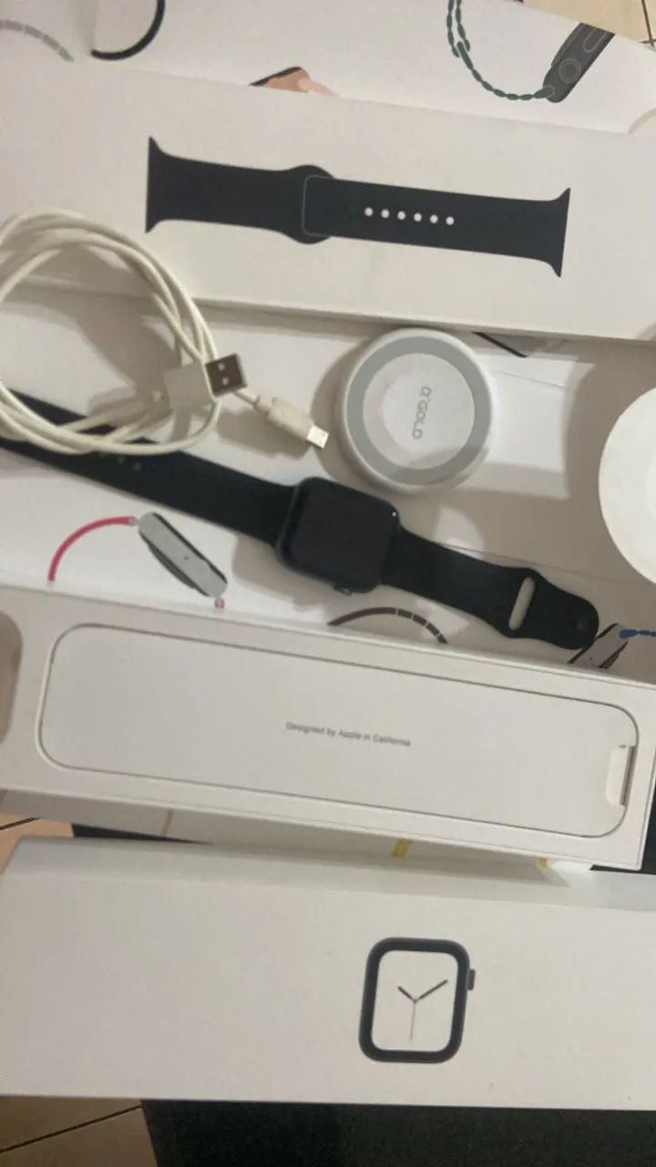 Apple Watch Series 4- 44mm Usado