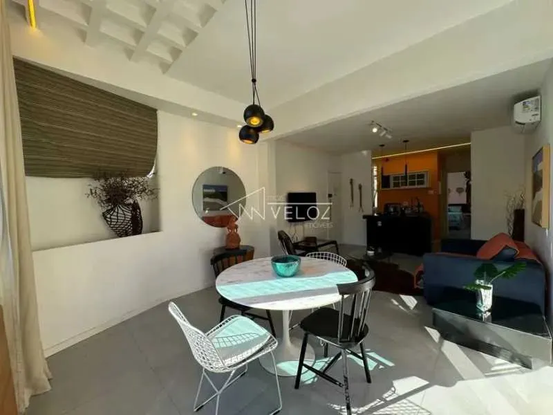 Apartamento - / Residencial / Santa Teresa