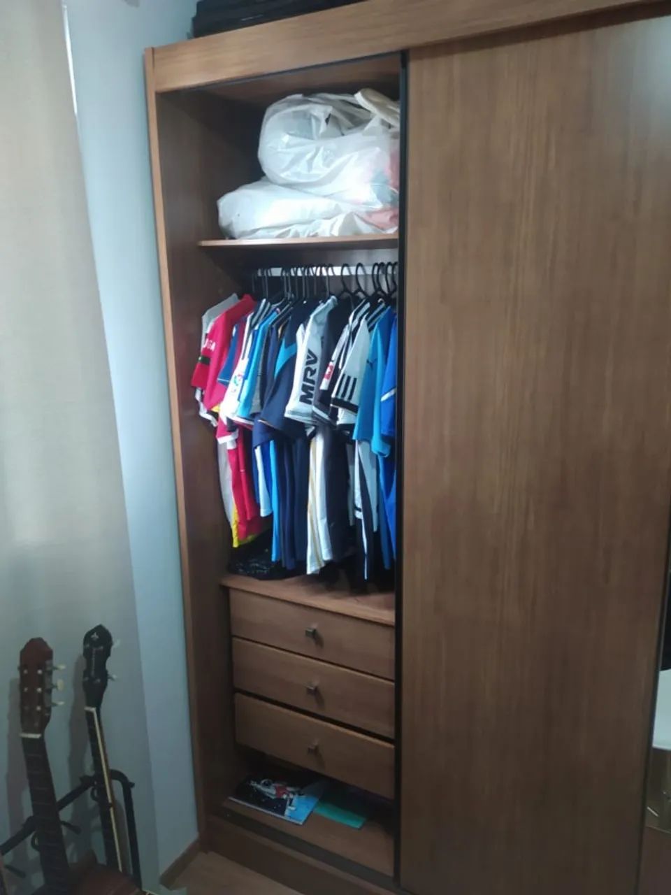 Guarda roupas de casal com 3 portas de correr e espelho central - Foto 2