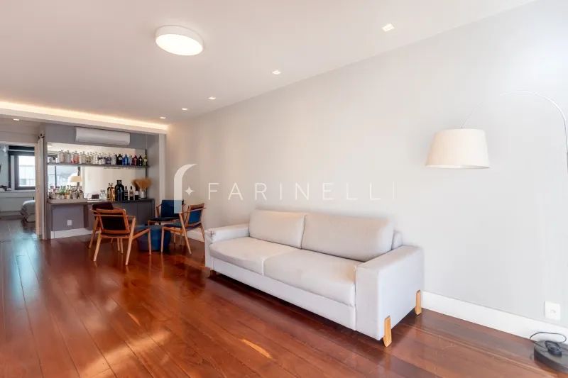 Lindo apartamento com varanda em rua tranquila e arborizada de Ipanema. - Foto 3
