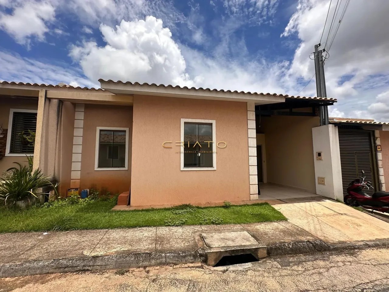 VILLAGE CAMPINAS - Casa térrea com 3/4 sendo 1 suíte, Goiânia