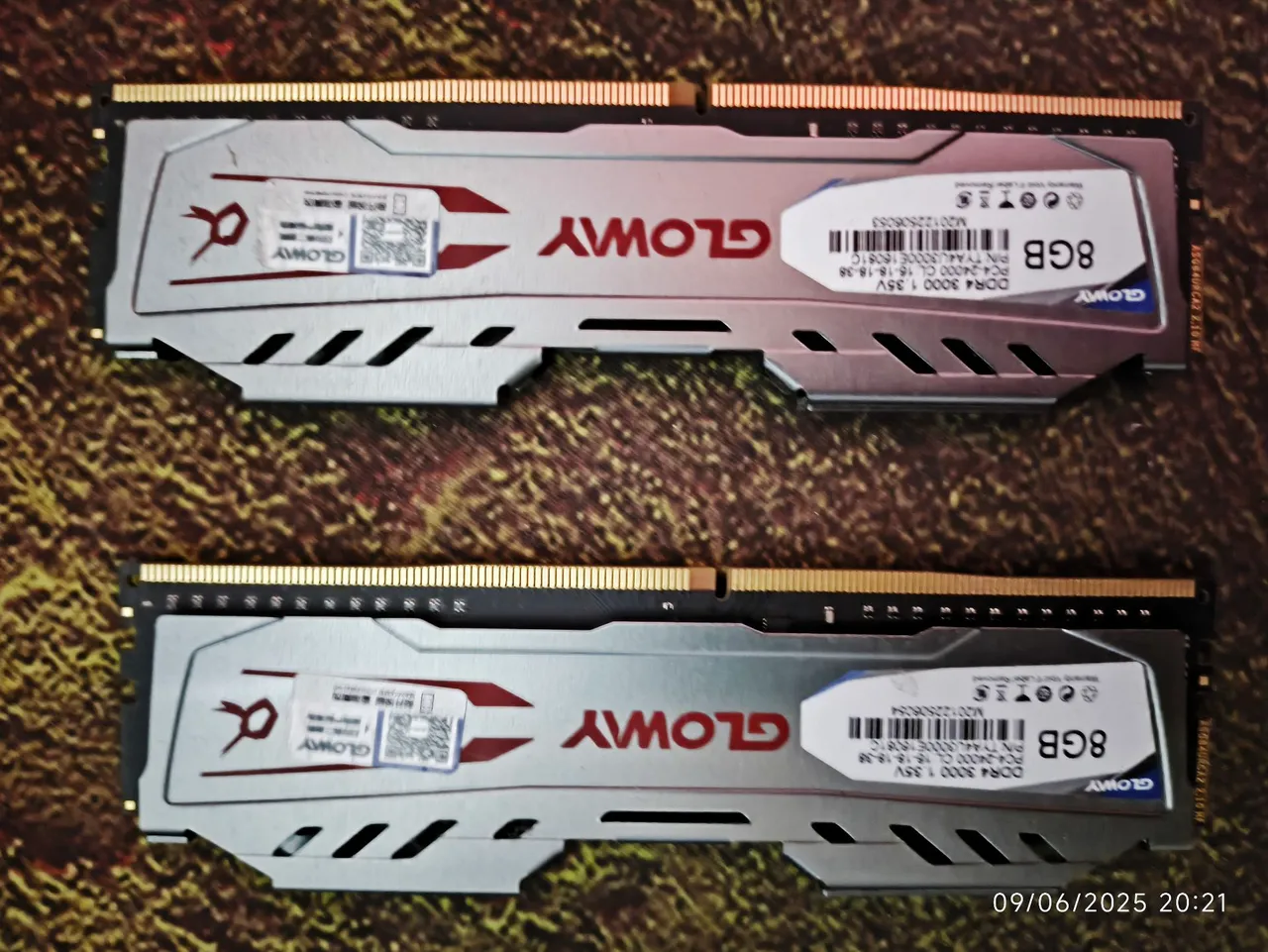 Memória RAM Gloway DDR4 16GB 3000MHz 2x8GB