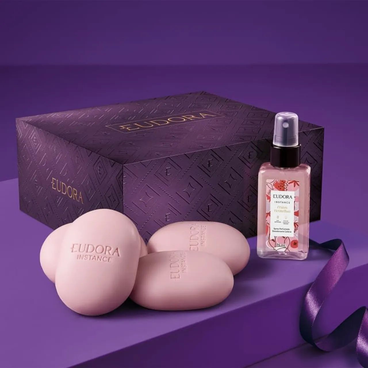 Kit Presente Frutas Vermelhas: Spray Corporal + Sabonete em Barra Eudora  - Foto 2