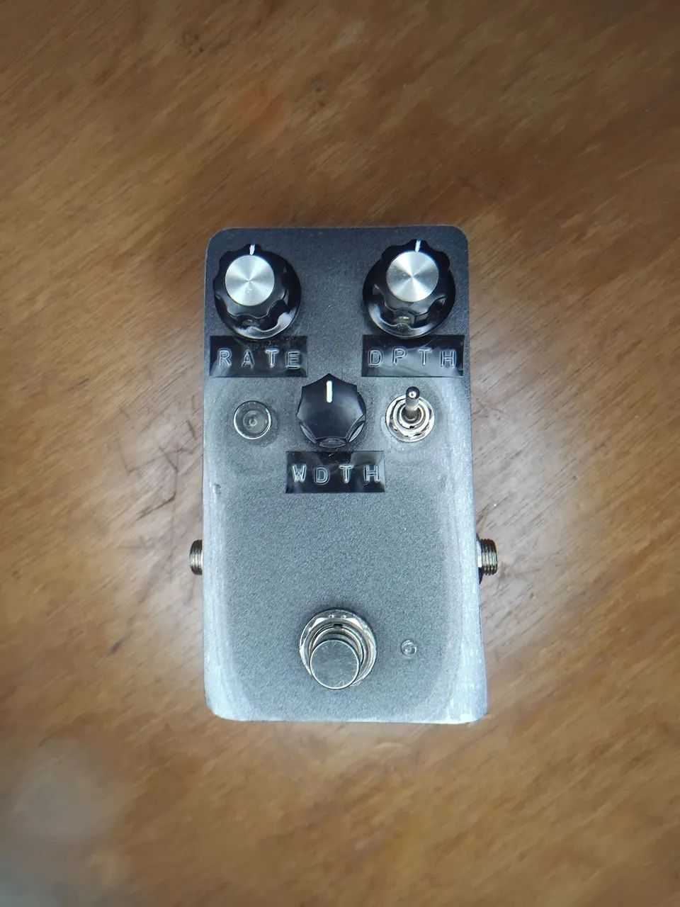 Pedal de Chorus cópia EHX Small Clone hand made com speed aumentado - Foto 2