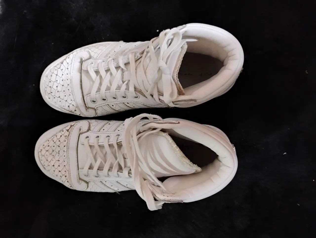 Tênis Adidas Branco cano alto  - Foto 4