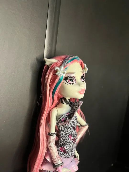 Boneca Monster High Rochelle Goyle - Foto 4