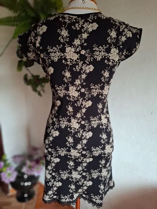 Vestido canelado Floral Preto  - Foto 3