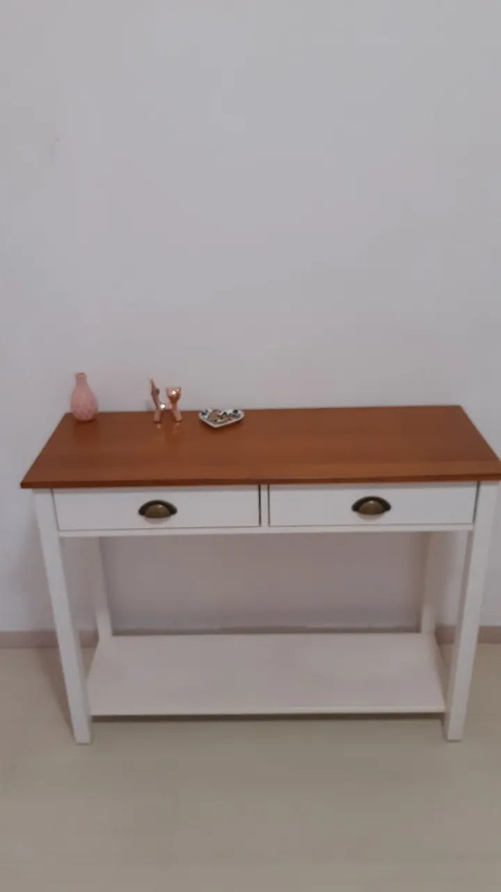 Mesa escrivaninha em madeira