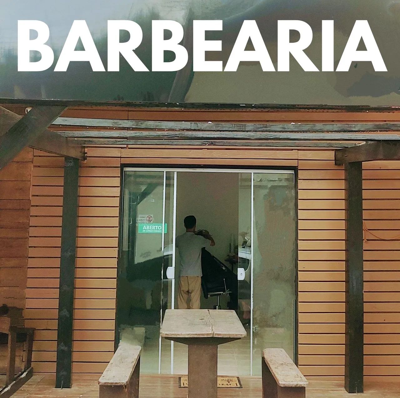 Vendo Barbearia Funcionando a 100 metros do Mar