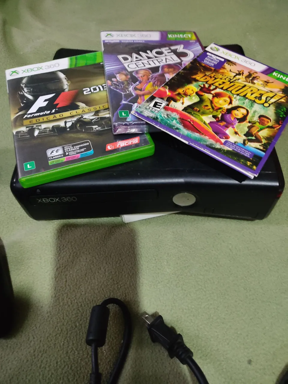 Xbox 360 Slim + Jogos