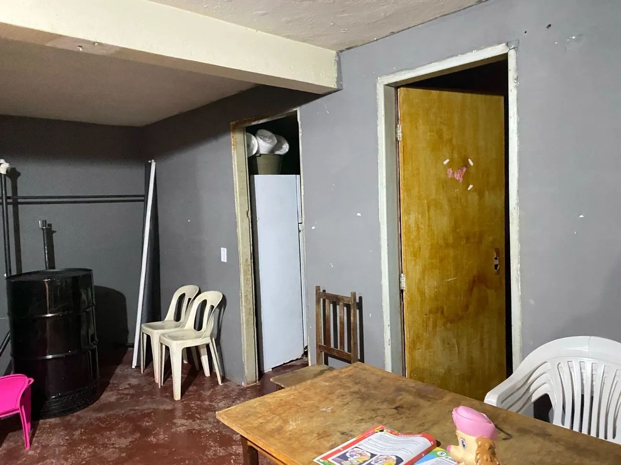 VENDE-SE BARRACÃO + SALÃO (GALPÃO)