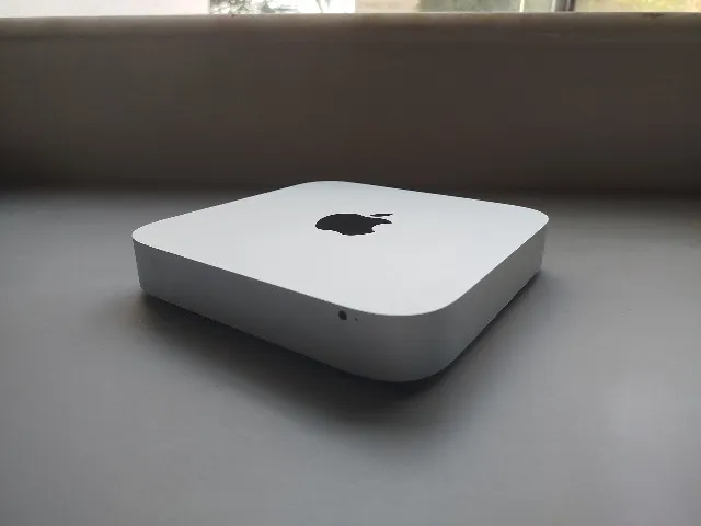 Mac Mini 2014, bem conservado.