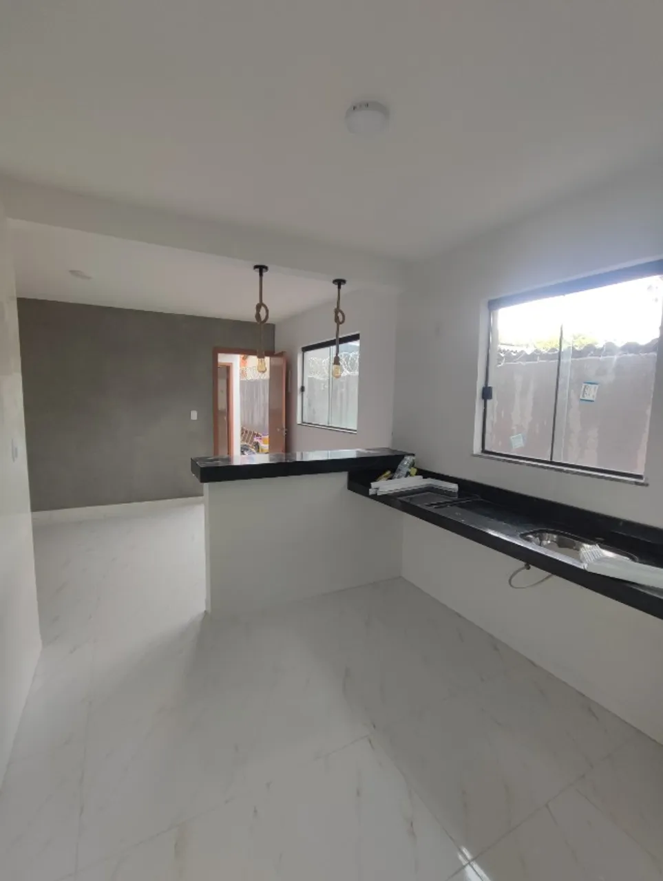 Saia do aluguel agora apartamento 3 quartos com acabamento fino próximo a BR 040