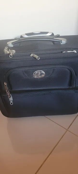 Mala de Viagem Preta com Rodinhas - Foto 2