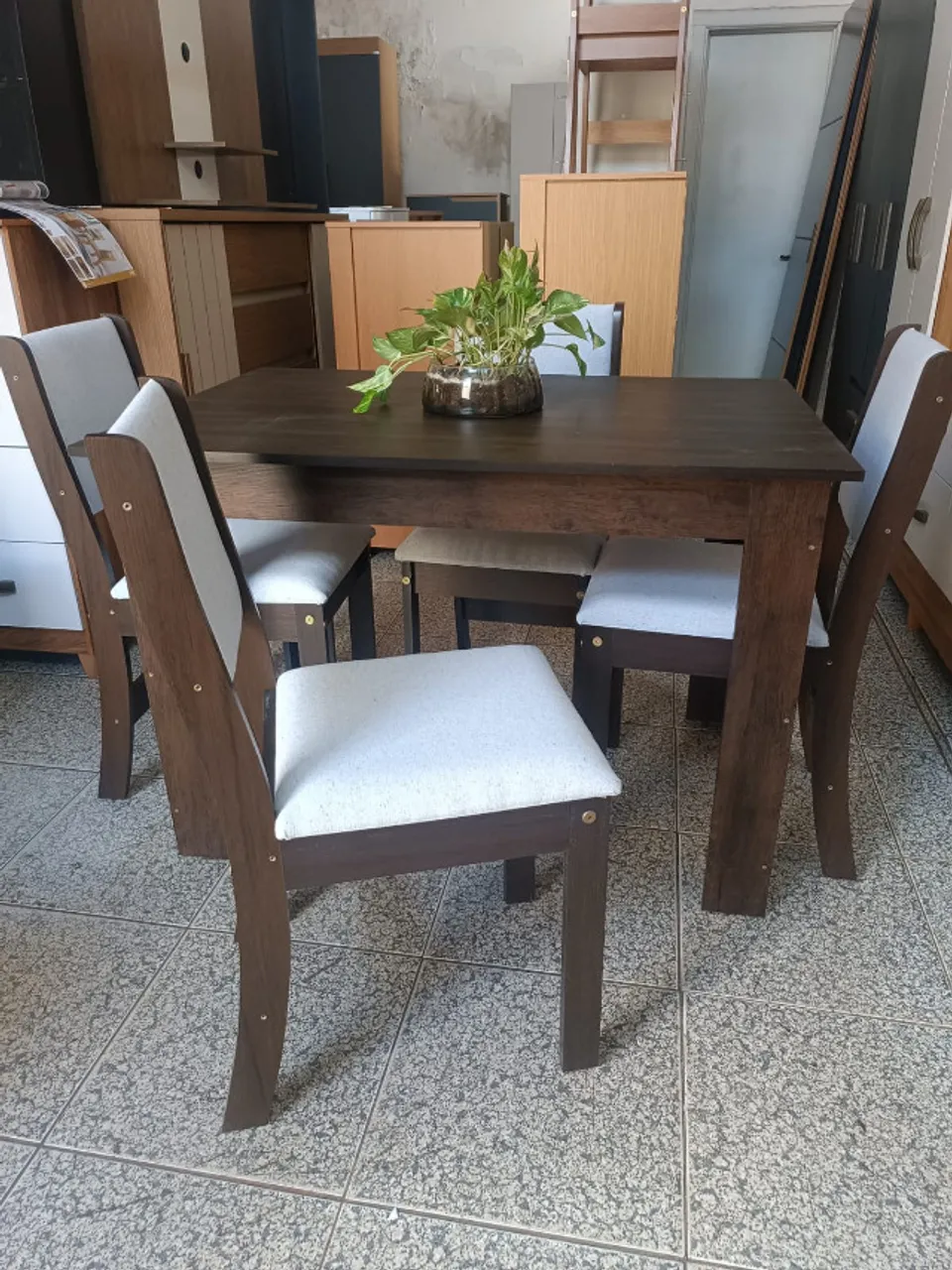 Mesa de Cozinha com 4 Cadeiras Novo na Promoção