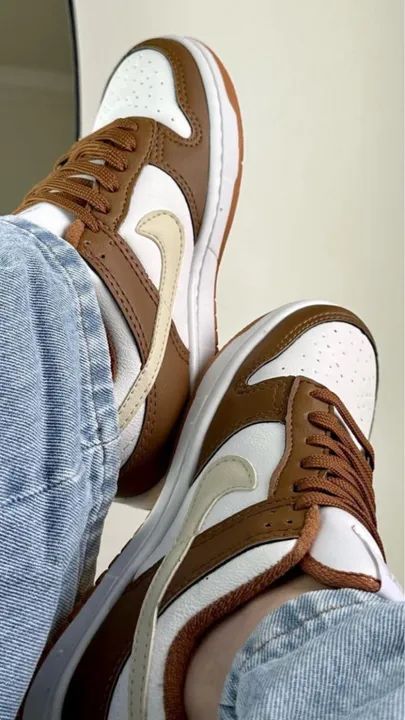 Tênis Dunk Low Air Jordan 1 Marrom Nike  - Foto 2