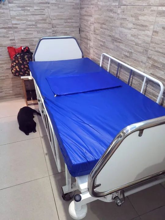 Cama Hospitalar + colchão hospitalar e fronha hospitalar
