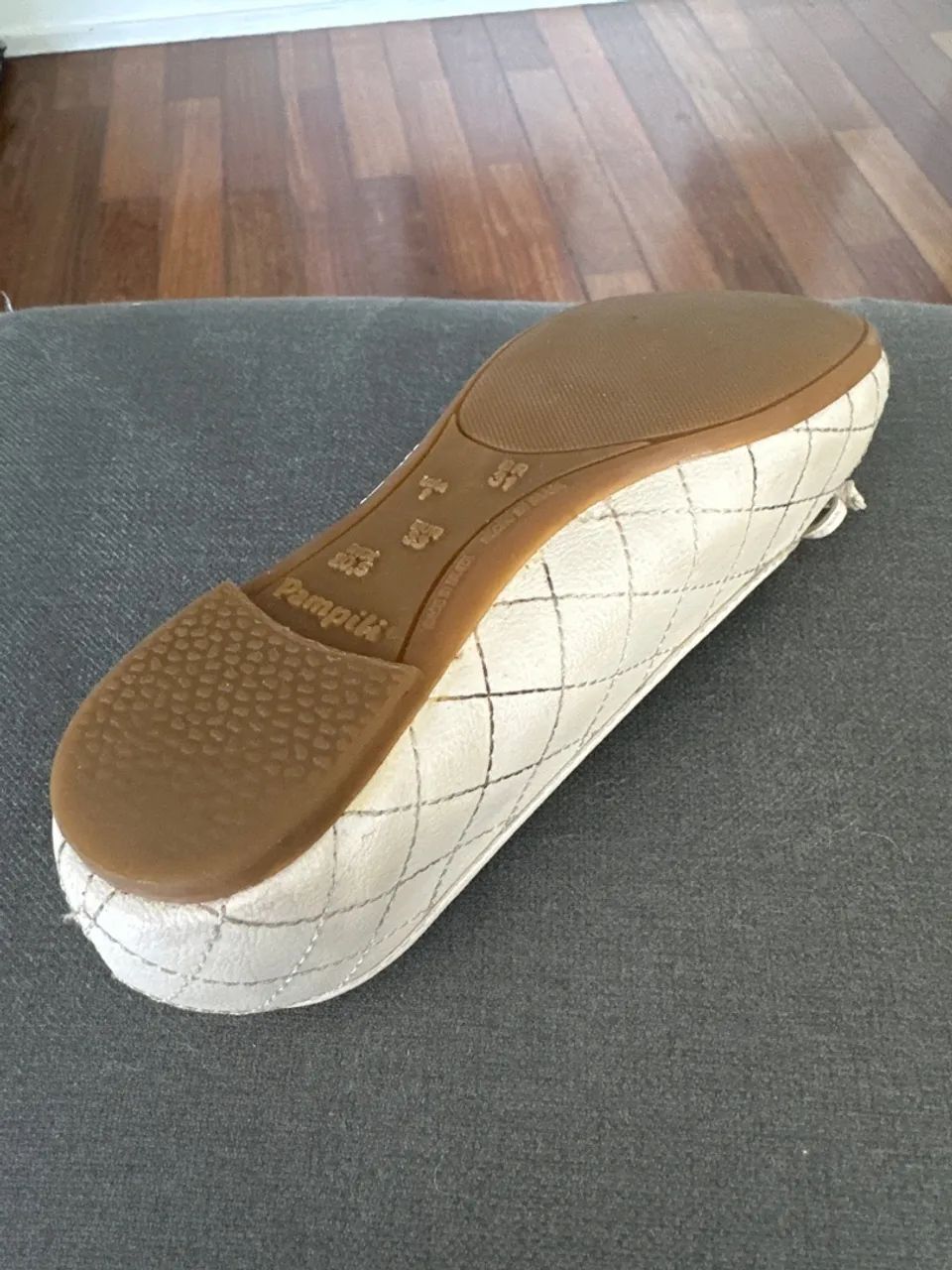 Sapatilha Pampili tamanho 31 bege excelente estado - Foto 2