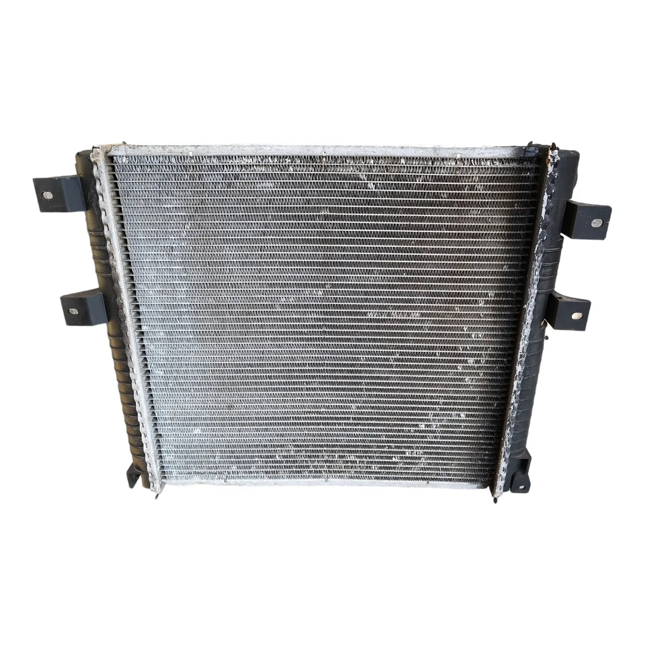 Radiador De Água Caminhão Mb Accelo Original 815 E693