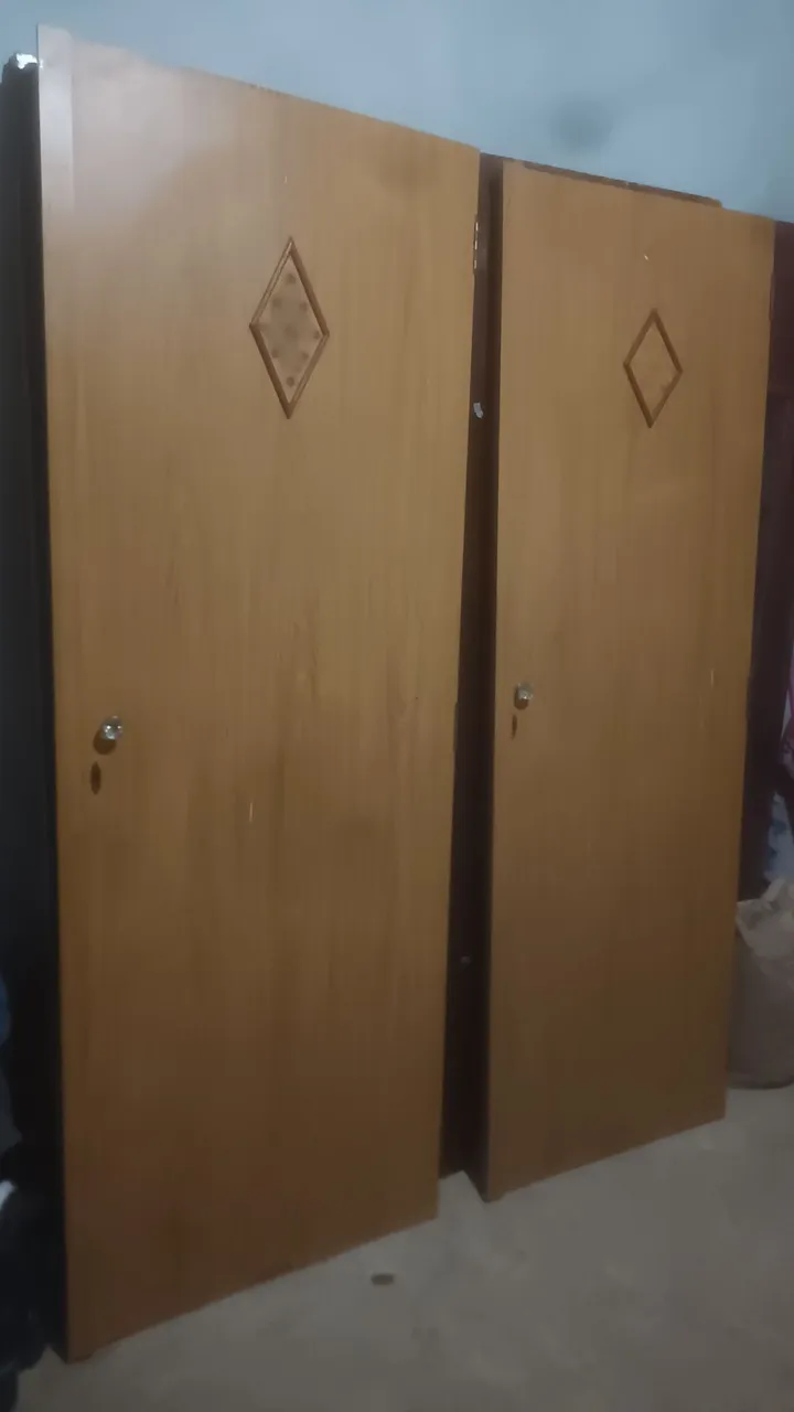 Portas de Madeira,abas de janelas para decorar ,e utensílios valores a combinar