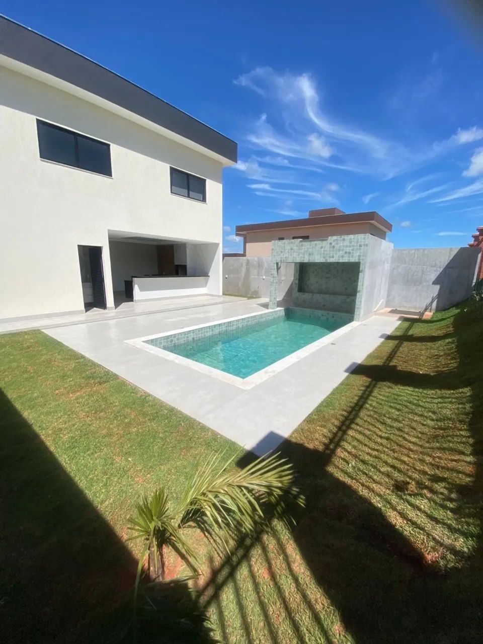 Alugo linda casa no condomínio Le Jardin  - Foto 2