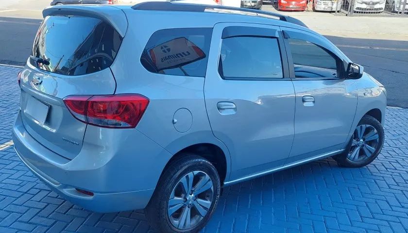 CHEVROLET SPIN 1.8 PREMIER 7 LUGARES AUTOMÁTICO  4p - 2021 - Foto 2