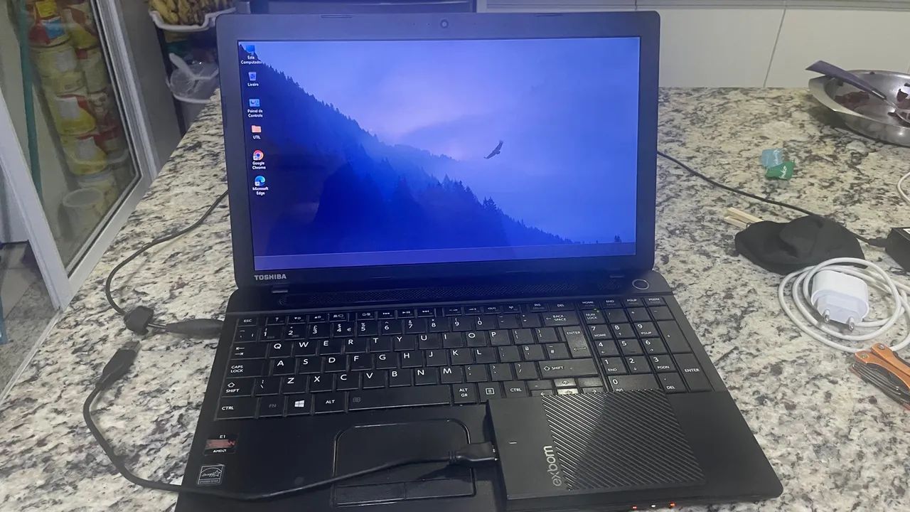 Notebook Toshiba 15polegdas amd  - Foto 3