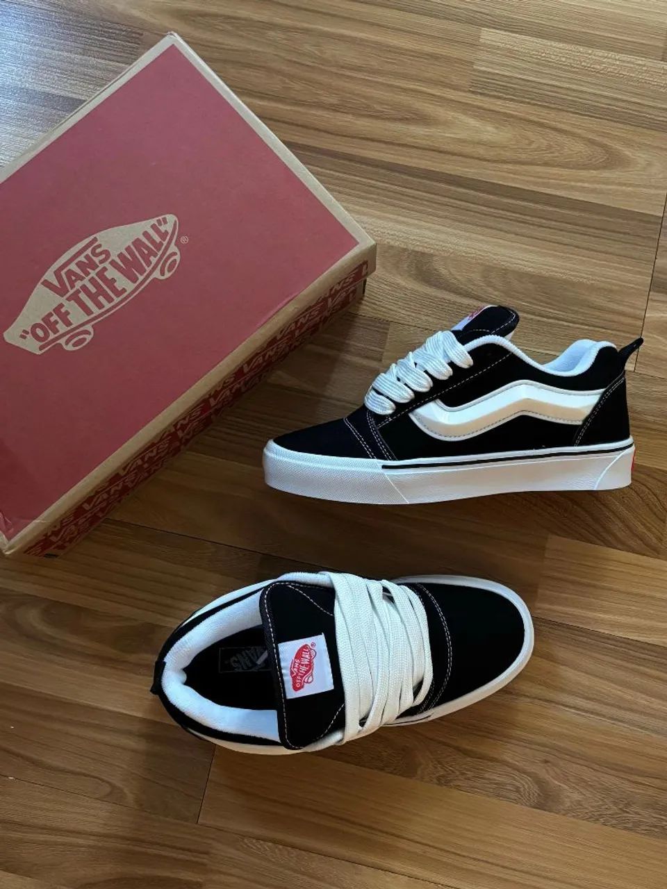 Tênis Vans Preto e Branco - Novo - Foto 2
