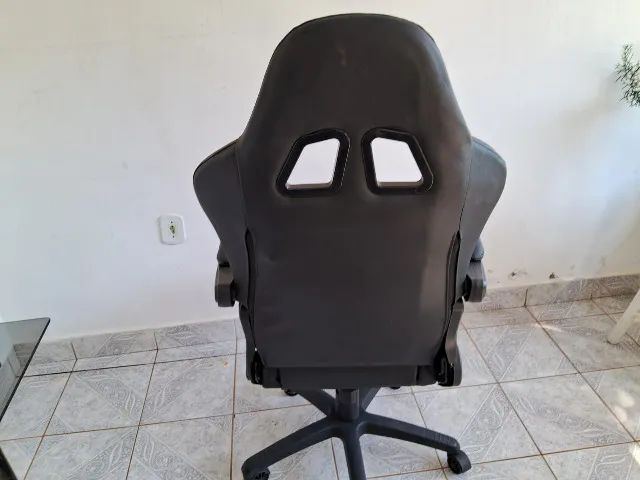 Cadeira de escritório Led Tools Gamer ergonômica preta com estofado de couro sintético - Foto 4