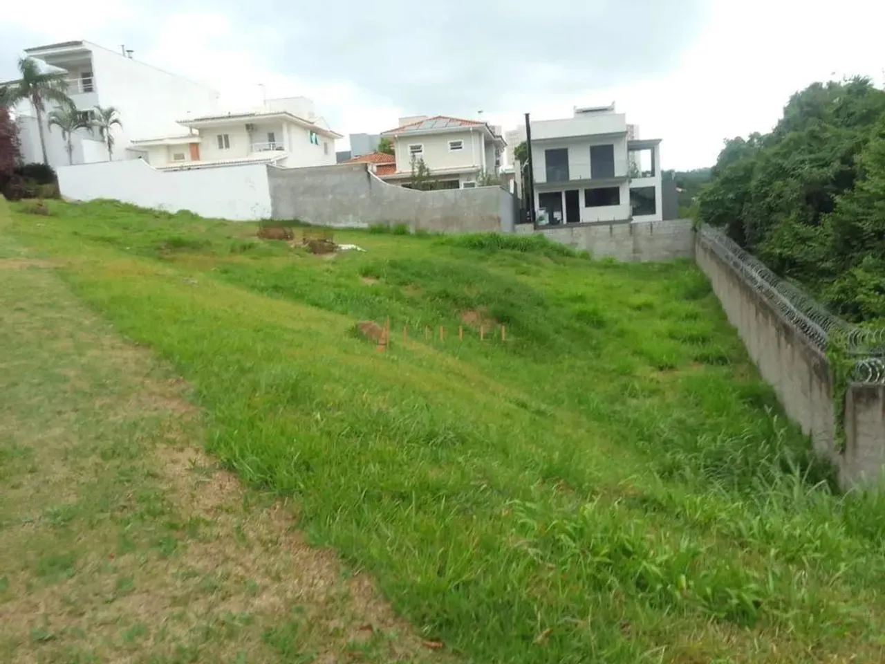 Terreno à venda em Sorocaba, com 326.07 m², Condomínio Village Vert