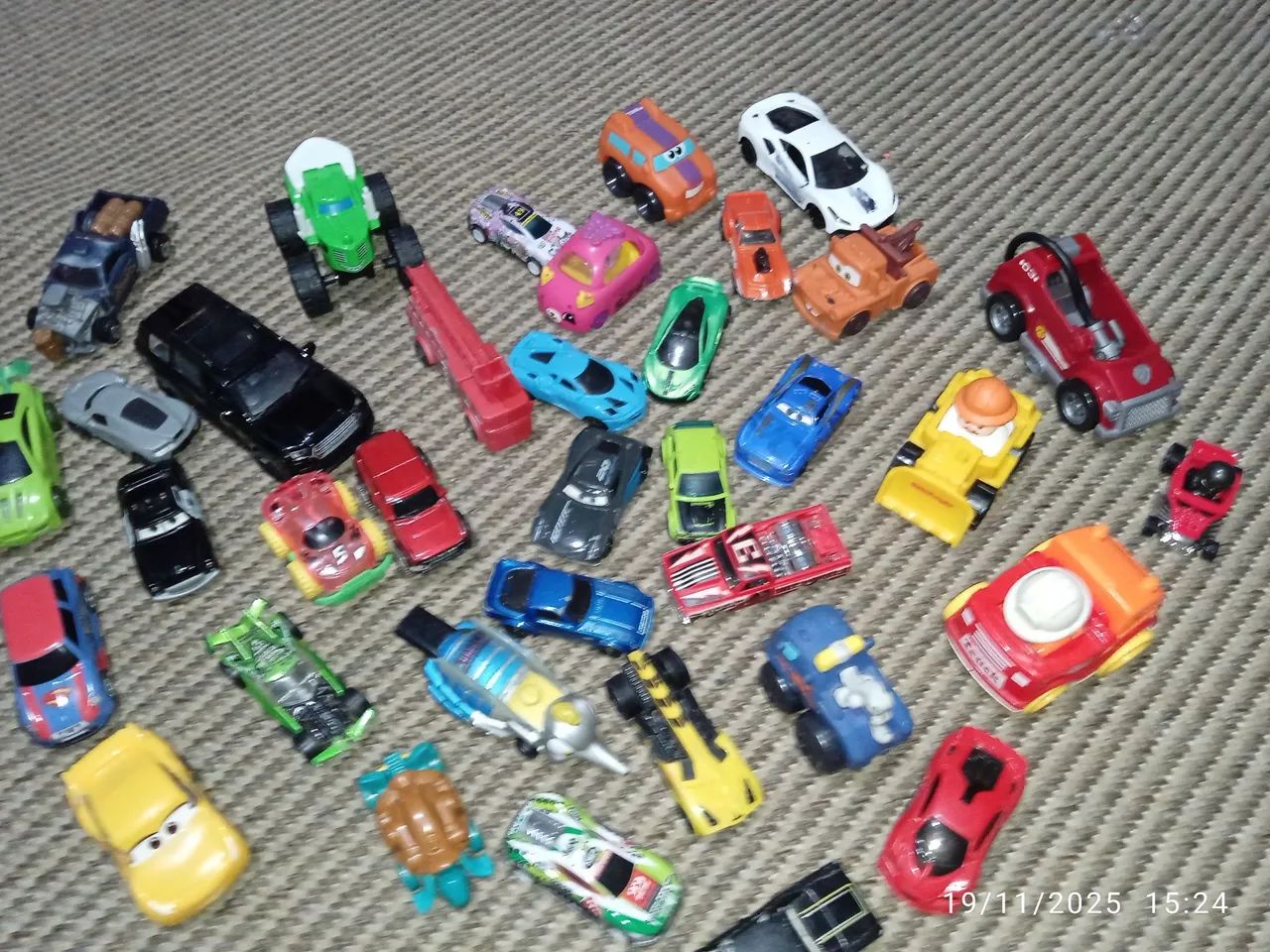 Carrinhos, coleção com 36 peças. - Foto 2