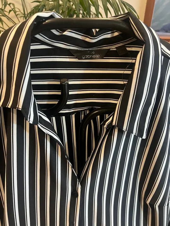 Camisa listrada preta e branca - Foto 3