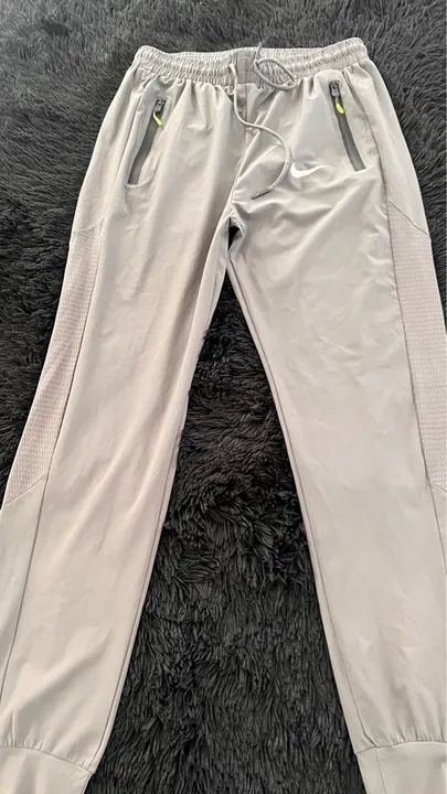 Calça Nike Cinza hipermeavel M original - Foto 5