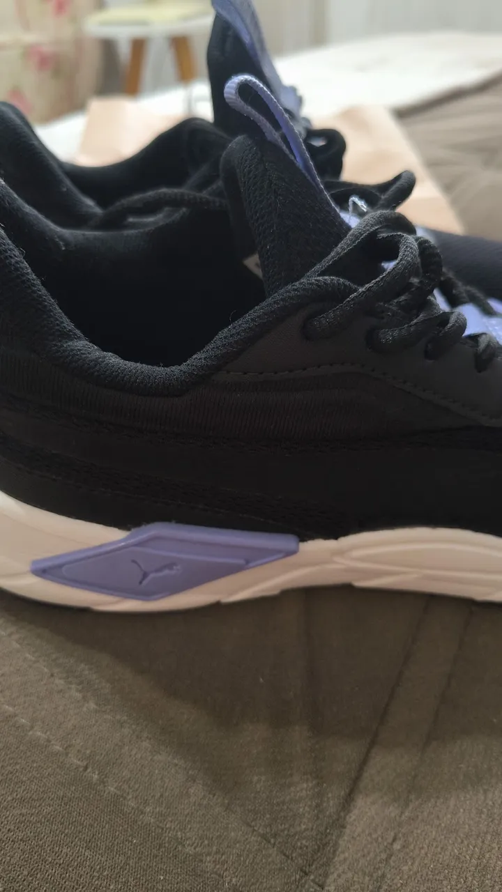 Tênis Puma Preto Original com Detalhes Roxos