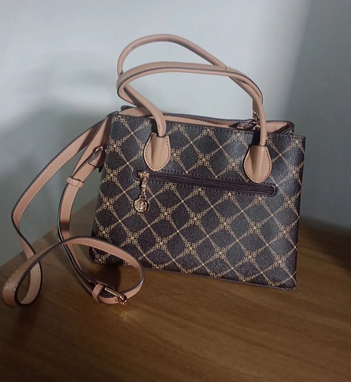 Bolsa Chenson com design elegante - Foto 2