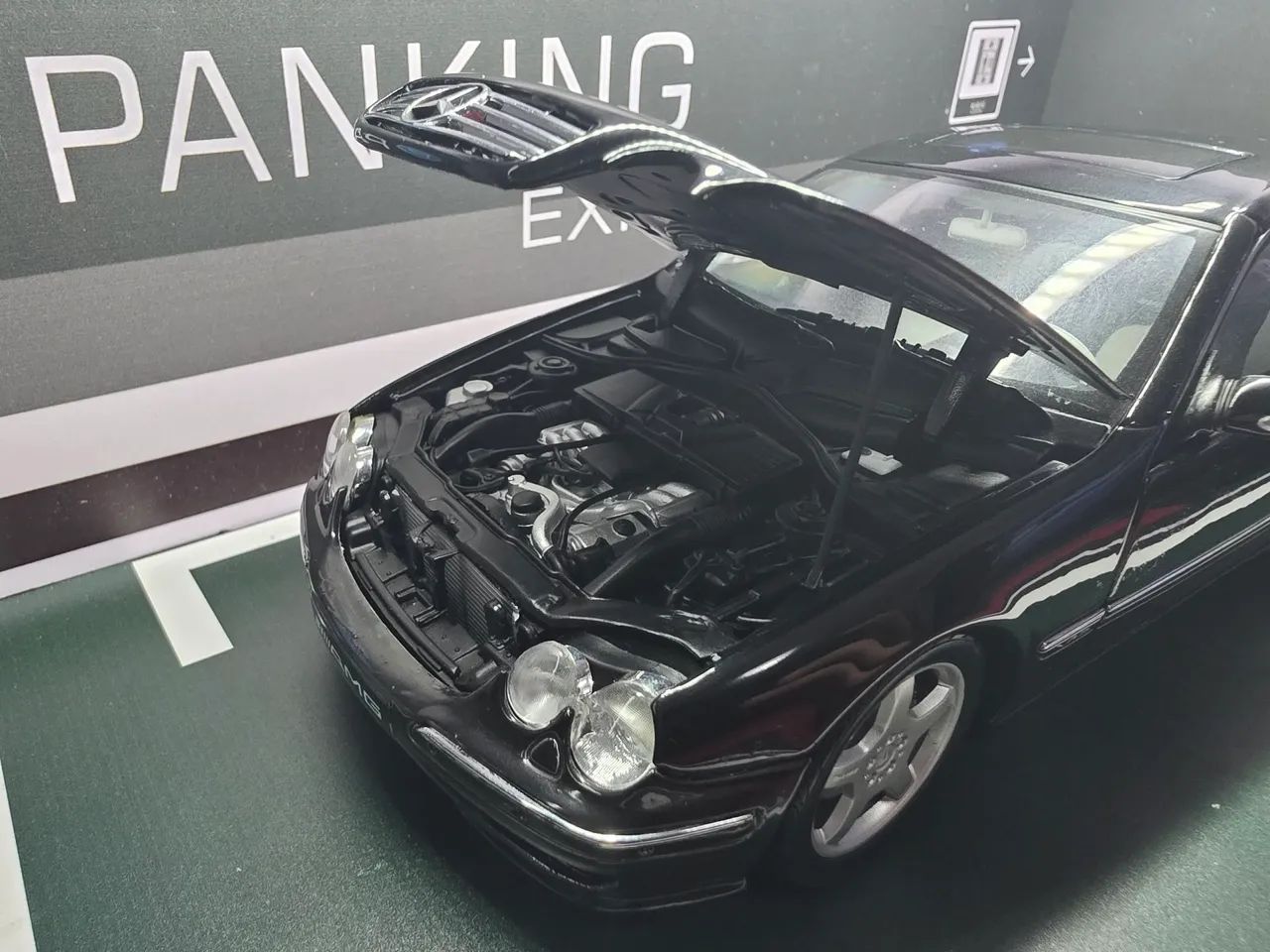 Miniatura 1:18 autoart mercedes cl coupe amg v12 rara - Hobbies e