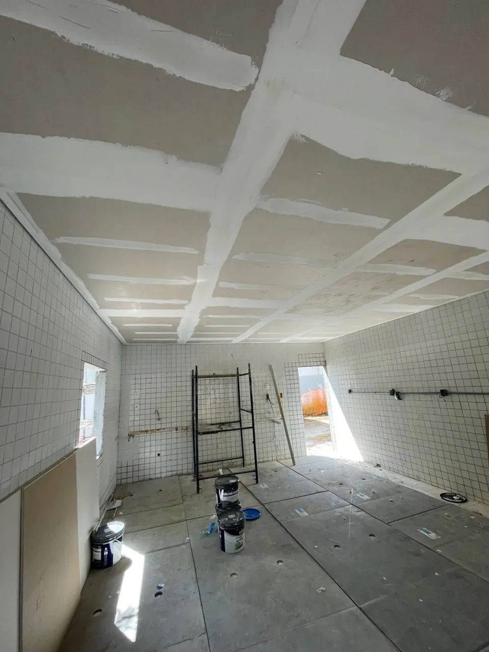 Instalação Forro de Drywall com Tabica - Acabamento Moderno - Foto 4