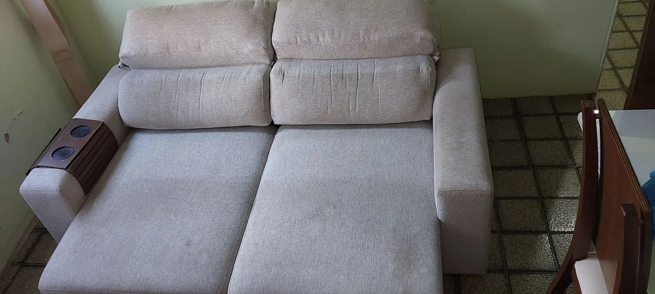 Retractable and Reclining Upholstered Sofa65104746427778123
