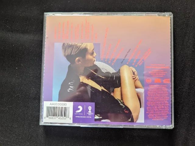 CD Bangerz - Miley Cyrus - Foto 2